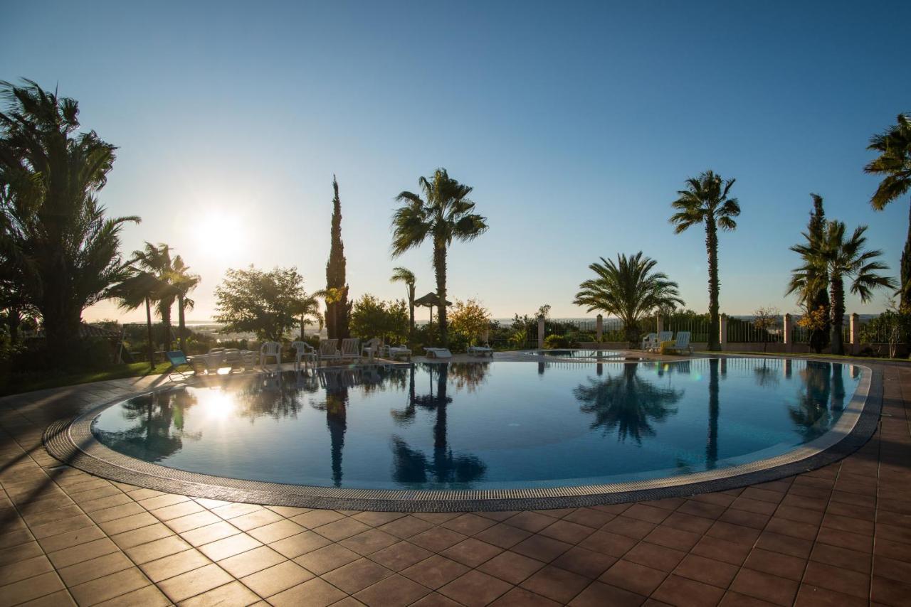 Villa Portimao Elegant House With Pool By Homing Exterior foto